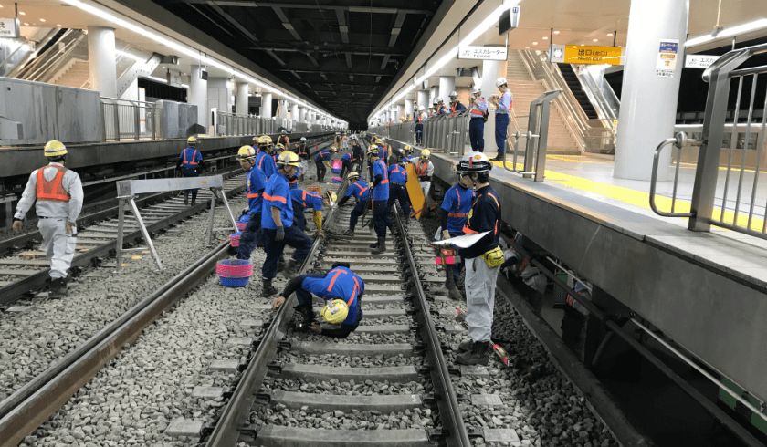 品川駅新設 工事桁架設01